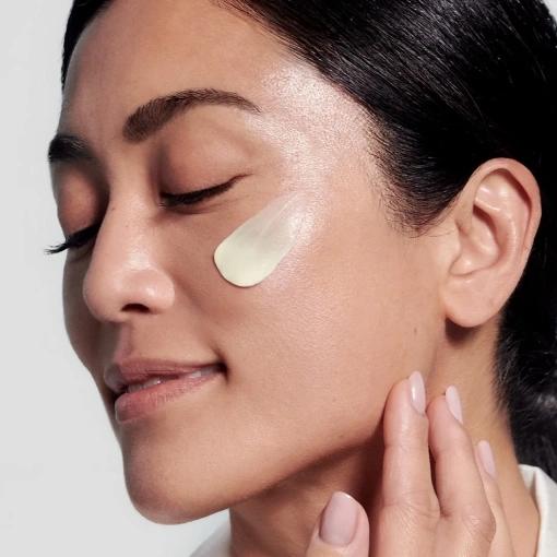 Антивіковий нічний крем Intelligent Retinol Smoothing Night Cream