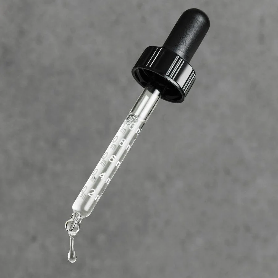 C-TETRA® LUXE (TRAVEL SIZE) - 2 - Medik8